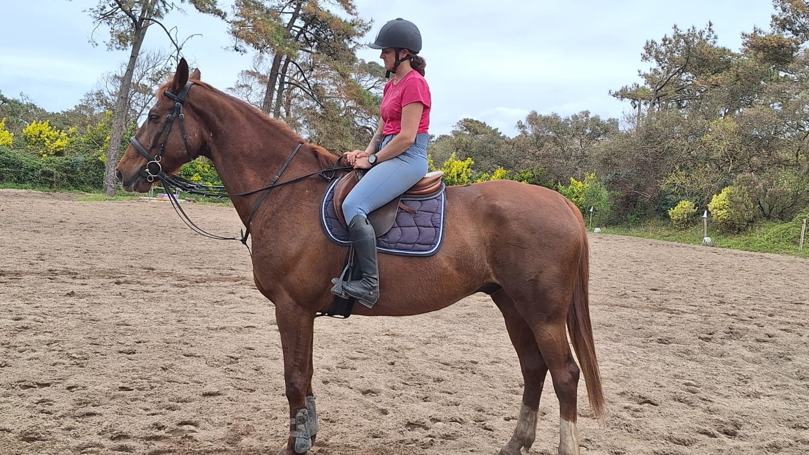 Léa montée à cheval